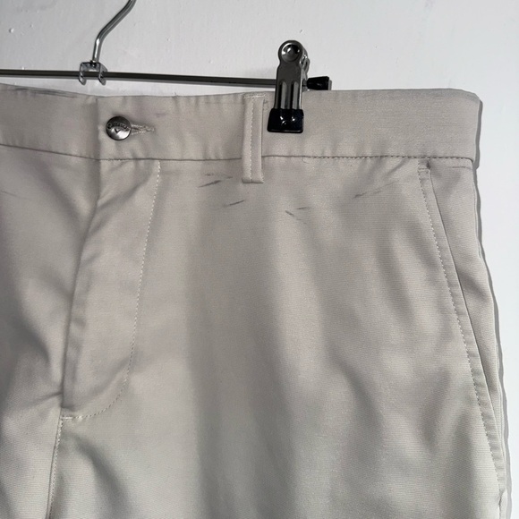 Callaway Men’s Pro Spin Shorts 9 In size 34 - Picture 4 of 7
